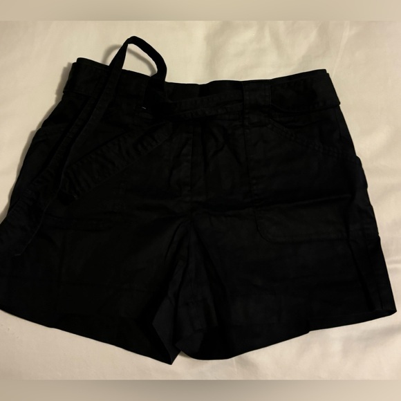 Cache Shorts Lot Of 4  Size 4P Petite, Black, Beige, White, Green Tie Waist - Picture 11 of 15